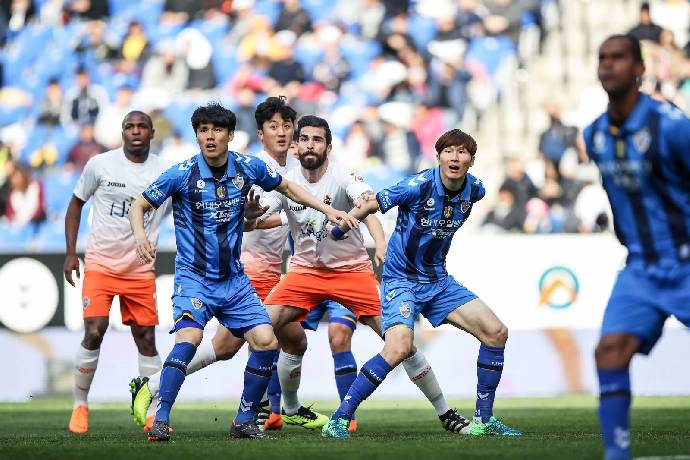 Soi kèo góc Ulsan vs Gangwon, 17h30 ngày 01/11