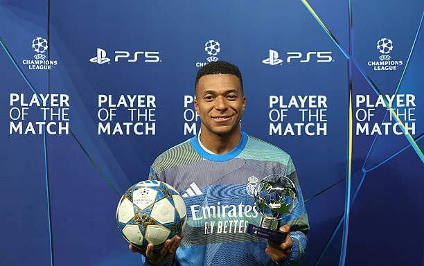 Mbappe có tháng 9 hoàn hảo vượt Kane & Haaland, mở màn cuộc đi săn danh hiệu