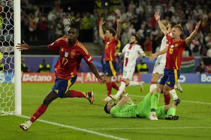 Siêu máy tính dự đoán Tây Ban Nha vs Georgia, 1h45 ngày 12/10