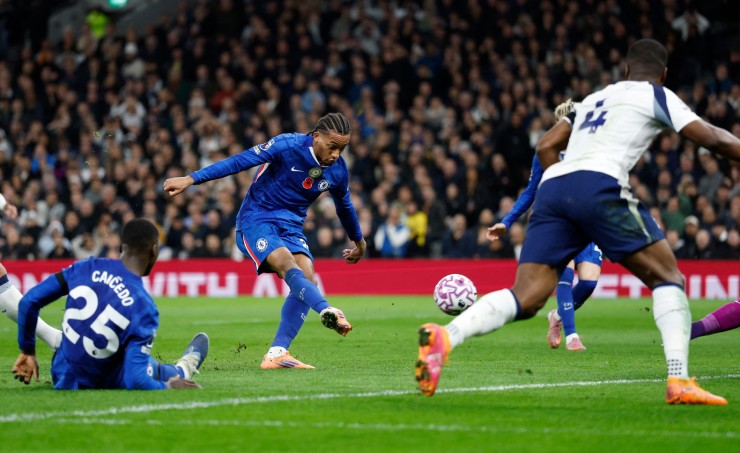 Tottenham đá siêu tệ trước Chelsea: Thống kê gây sốc, fan nói "thà thua 1-4 còn hơn"