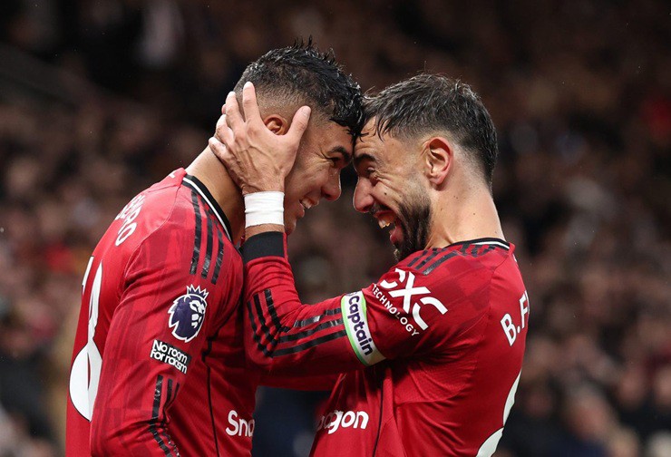 MU nhắm 3 sao Ngoại hạng Anh giá 250 triệu bảng, rao bán Casemiro - Fernandes