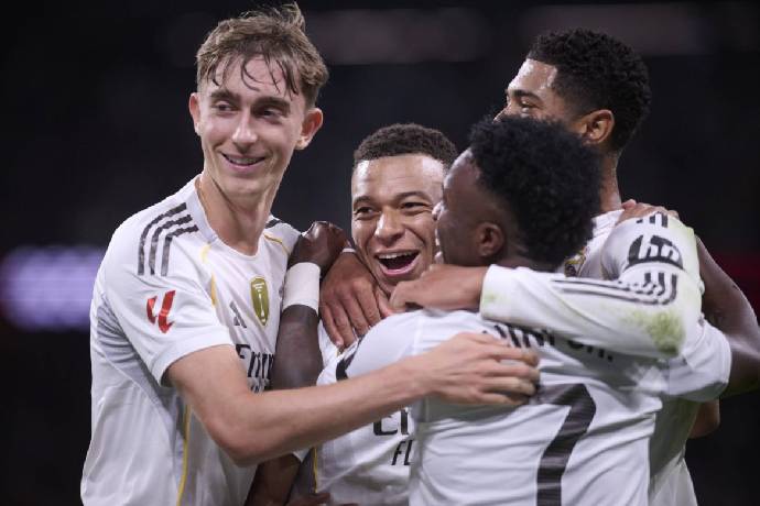 Soi kèo góc Elche vs Real Madrid, 03h00 ngày 24/11