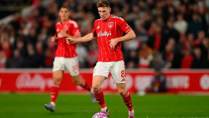 Soi kèo góc Nottingham vs Leeds United, 21h00 ngày 09/11