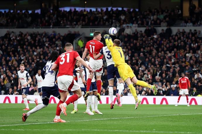 Siêu máy tính dự đoán Nottingham vs Tottenham, 21h00 ngày 14/12