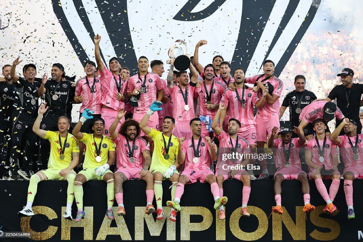 Inter Miami thành "Vua bóng đá Mỹ": Messi hay nhất MLS Cup, tri ân 2 cựu sao Barca