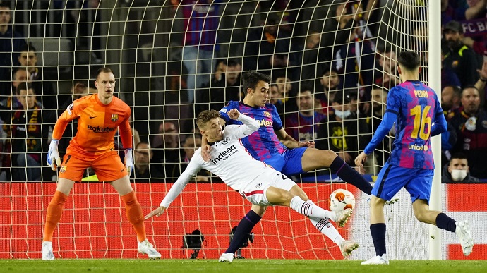 Nhận định, soi kèo Barcelona vs Frankfurt, 3h00 ngày 10/12: Đè bẹp đối thủ - Ảnh 10