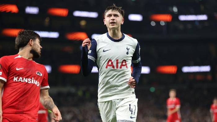 Siêu máy tính dự đoán AZ Alkmaar vs Tottenham, 00h45 ngày 7/3