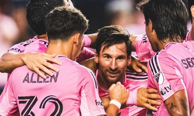 Messi thu nhập cao hơn quỹ lương 21 đội MLS