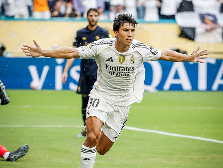 "Raul mới" ghi bàn như máy cho Real, đua "Vua phá lưới" FIFA Club World Cup