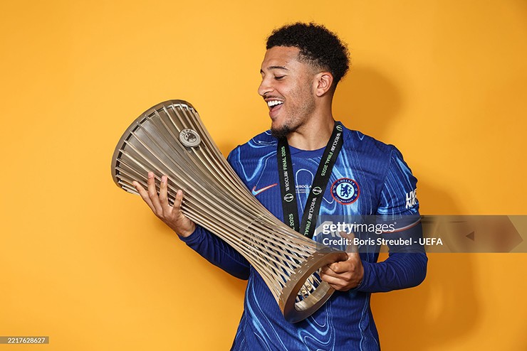 MU "cắt lỗ" bán Sancho cho Roma, dồn tiền mua Donnarumma - Baleba