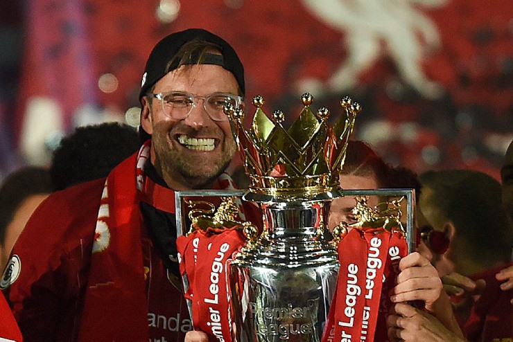 Liverpool thống trị Ngoại hạng Anh: Tại sao Slot phá dỡ di sản Klopp, mua sắm rầm rộ?