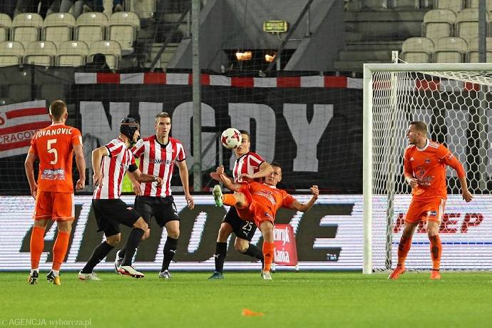 Nhận định, soi kèo Bruk Nieciecza vs Cracovia Krakow, 1h00 ngày 3/2: Nỗ lực từng ngày