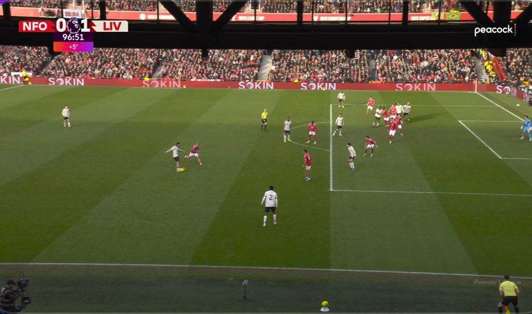 Tranh cãi Liverpool thắng nhờ bàn thắng "ma": Van Dijk đã việt vị hay chưa?