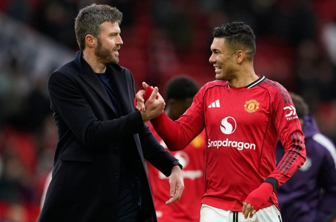 Keane phản đối Man Utd ký dài hạn với Carrick