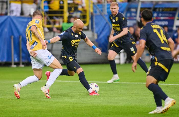 Soi kèo góc Radomiak Radom vs Arka Gdynia, 2h30 ngày 06/03