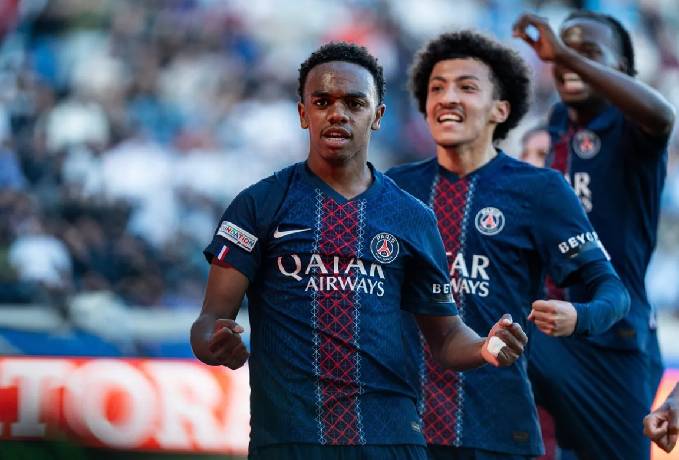 Soi kèo góc PSG vs Lyon, 01h45 ngày 20/04