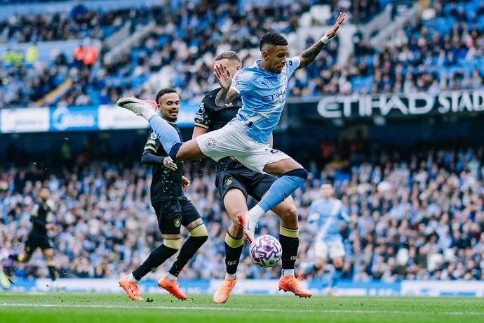 Siêu máy tính dự đoán Burnley vs Man City, 2h00 ngày 23/4