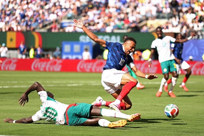 Siêu máy tính dự đoán Pháp vs Iraq, 4h00 ngày 23/6 - Ảnh 1