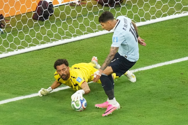 5 dấu ấn Uruguay 2-2 Cape Verde: Siêu phẩm lịch sử - "Gót chân Achilles" của đoàn quân Bielsa