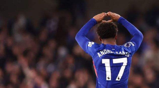 Phản ứng của Chelsea hé lộ giá trị thực của Andrey Santos tại MU